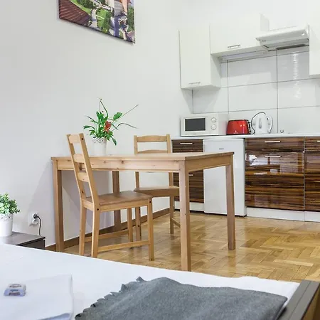 Aparthotel K22 Bonerowska 8 מלון דירות 3*